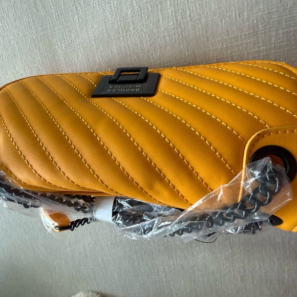 Badgley Mischka Yellow Quilted Crossbody Bag with Flap Closure - Picture 9 of 9